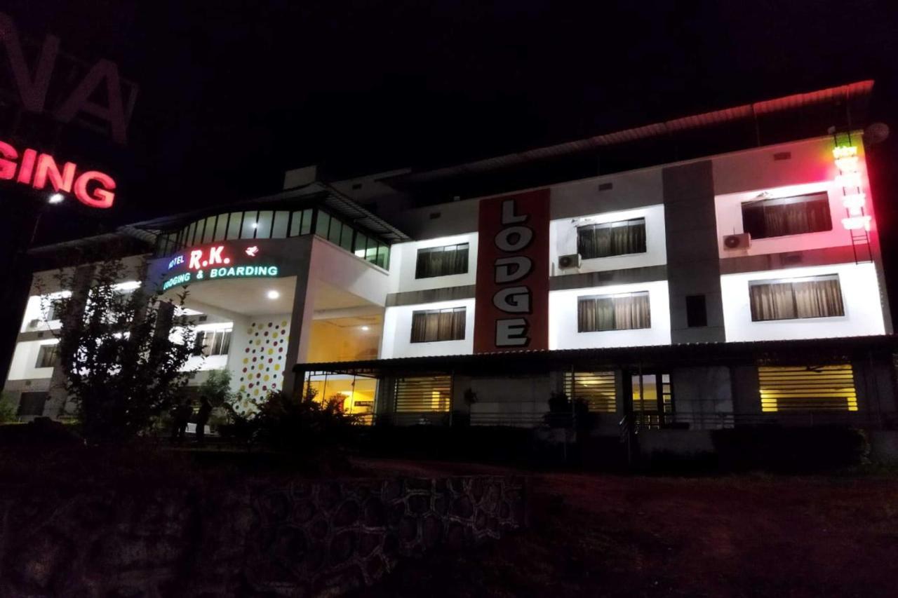 Radha Krishna Residency Hotel *