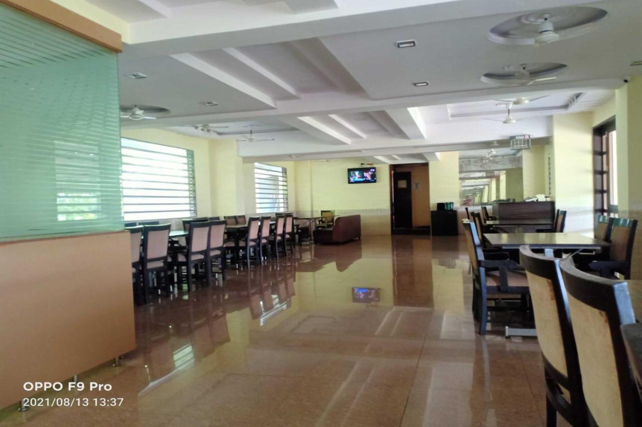 Hotel Radha Krishna Residency *